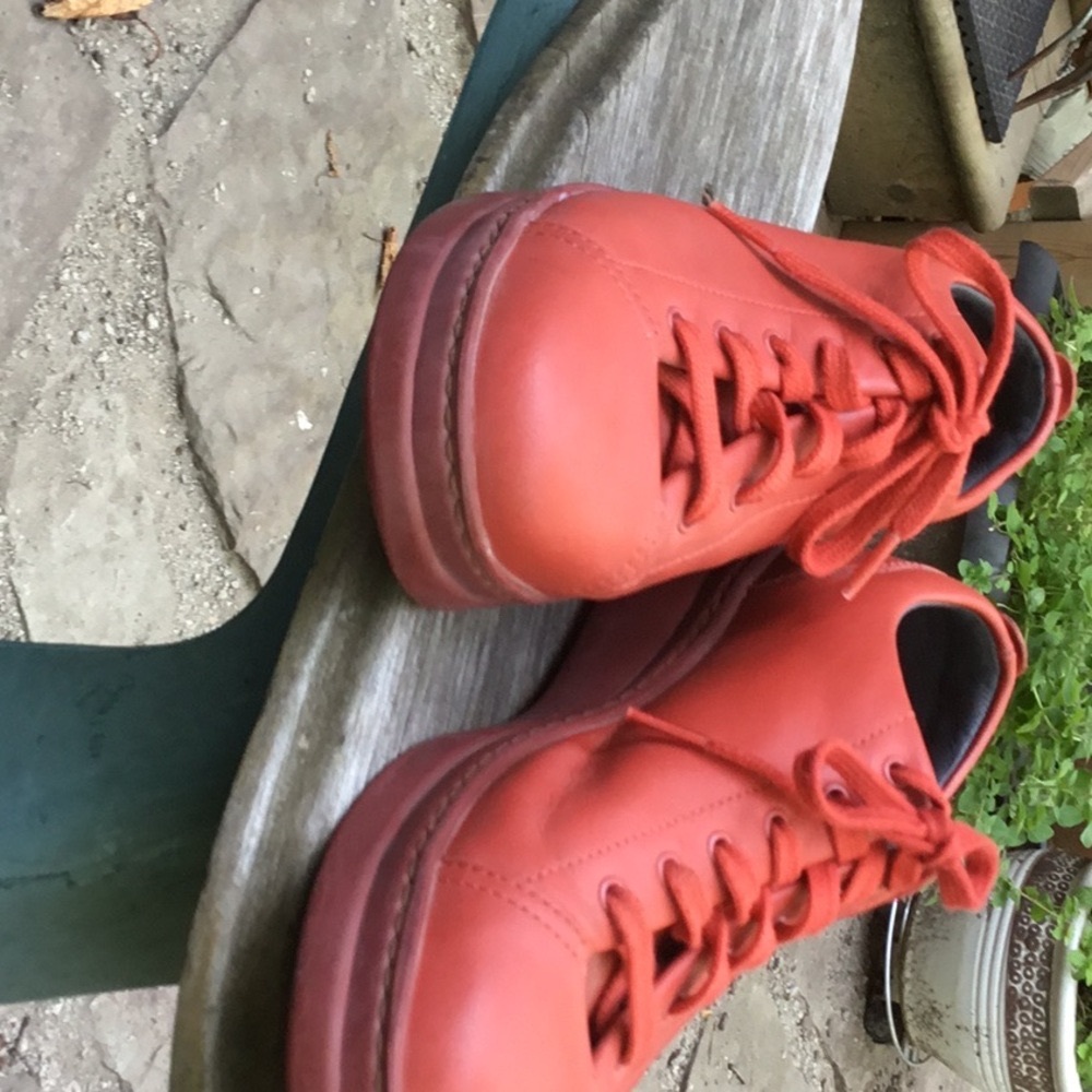 CAMPER RUNNER UP SNEAKER, SIZE 38, LEATHER, VERY GOOD COND, TOO LARGE FOR ME